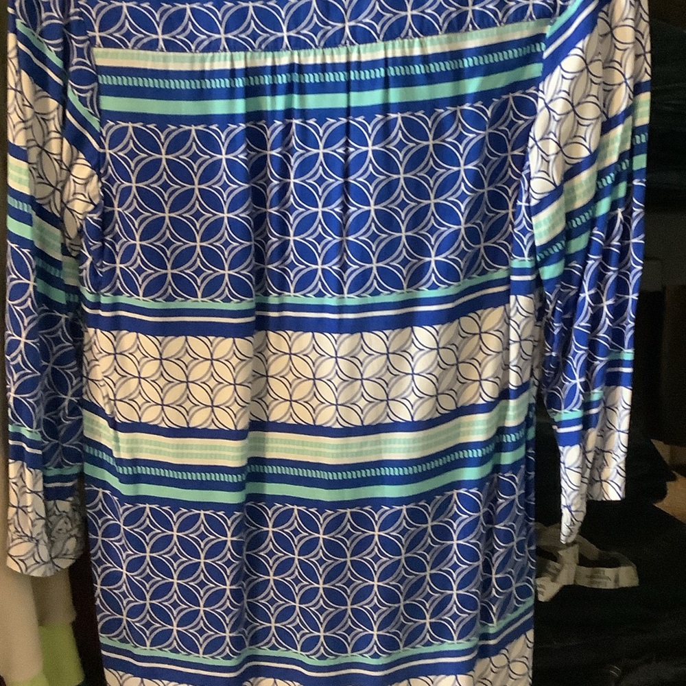Escapada Blue and White Geometric Tunic - Picture 7 of 7